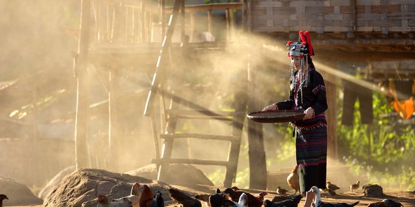 Paysans de la tribu hmong au Laos