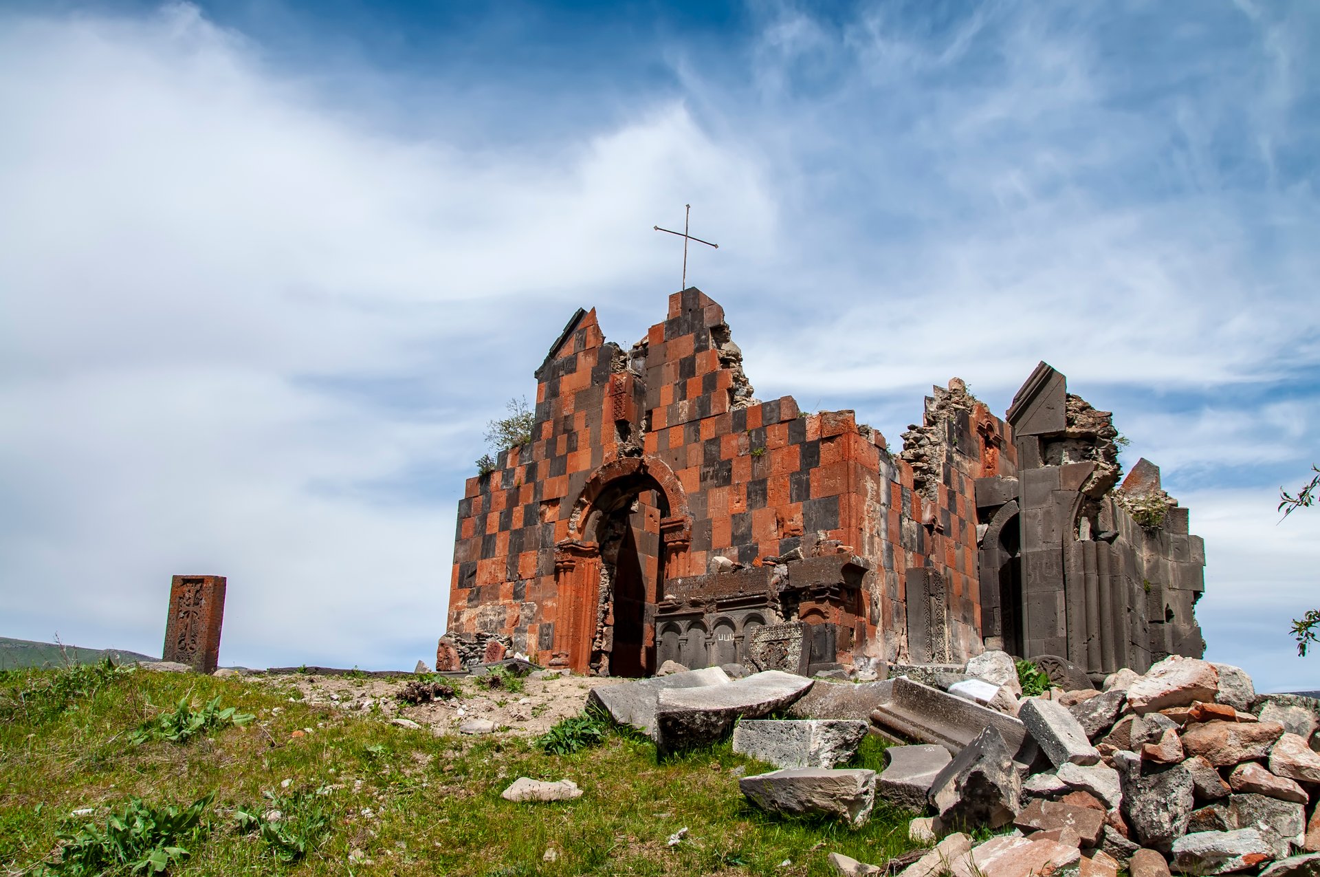 Ruines d'une église médiévale dans la Réserve de Khosrov en Arménie