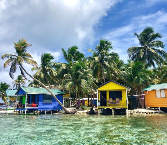 Cabanes sur la mer au Bélize