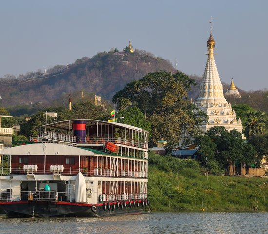 Croisière sur le fleuve de Irrawaddy en Birmanie, Myanmar