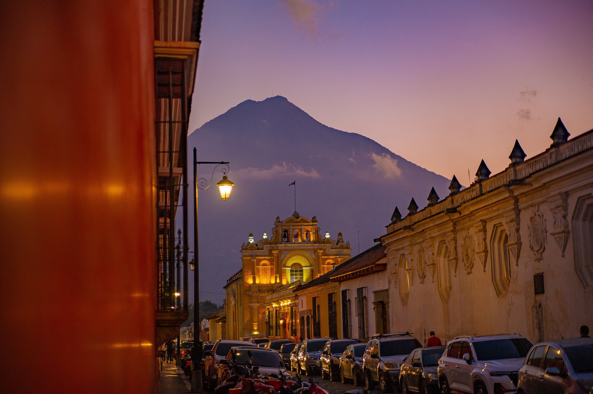 Coucher de soleil sur la ville d'Antigua, Guatemala