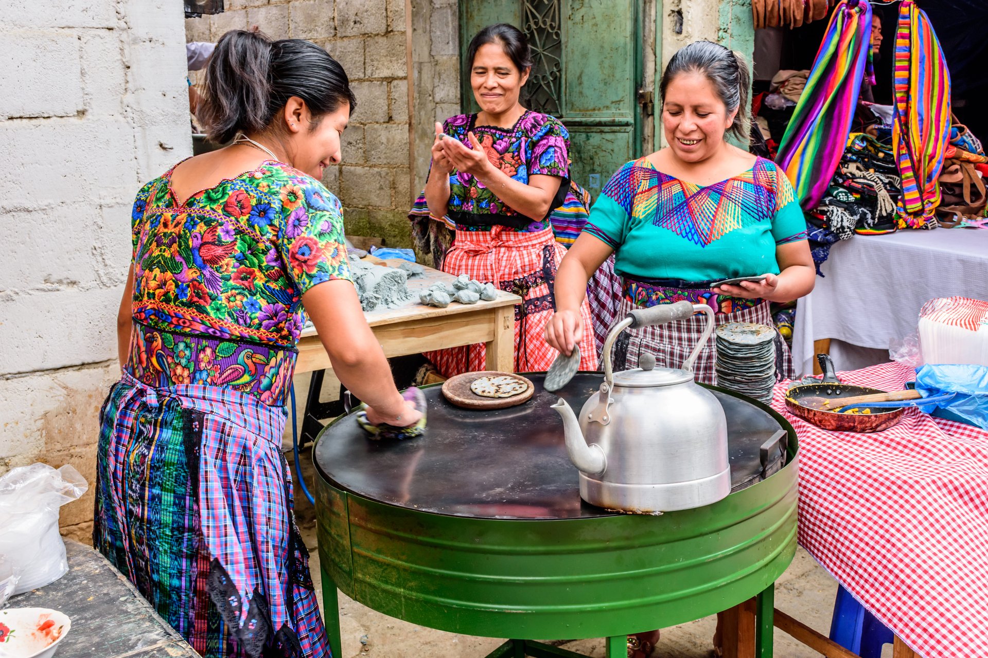 Femmes en train de faire la cuisine au Guatemala