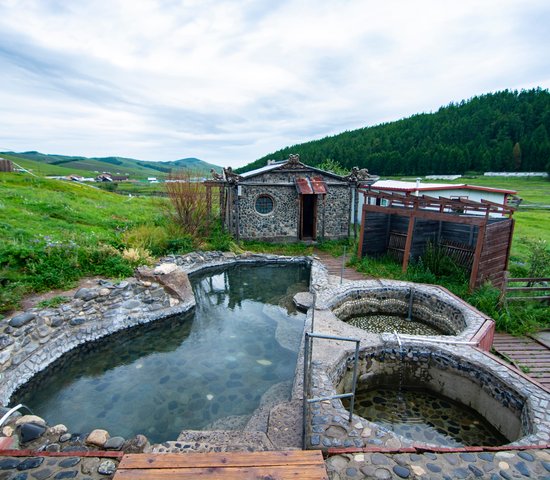 Sources chaudes de Tsenkher en Mongolie