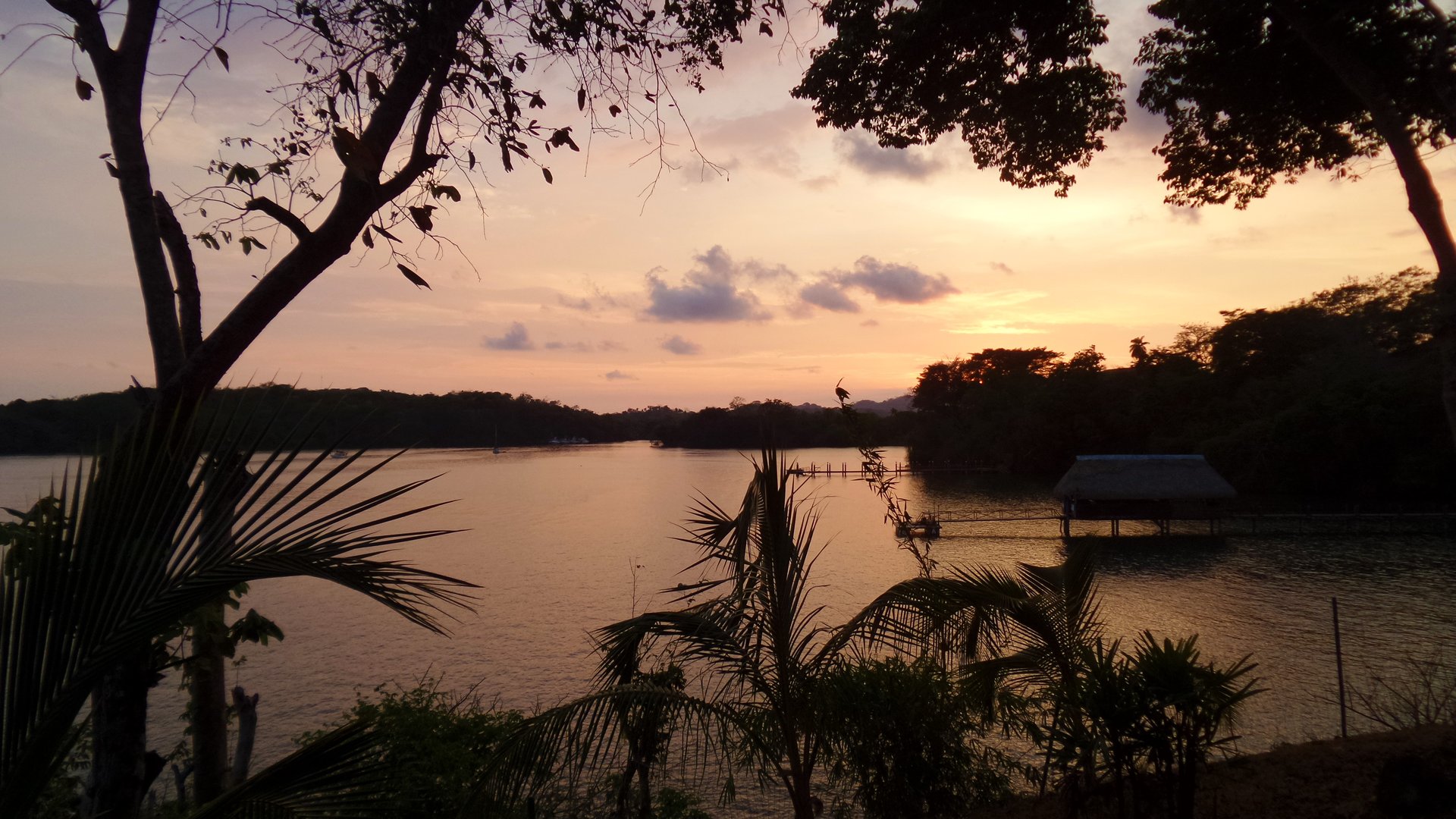 Sunset sur Boca Chica, Panama