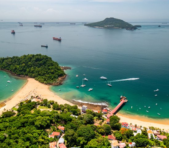 Vue aérienne sur l'île de Taboga au Panama