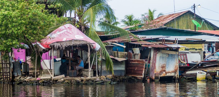 Village Almirante, Panama