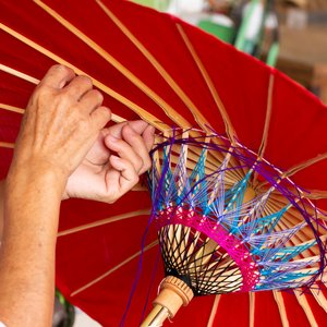Souvenirs à ramener de Thaïlande   ombrelles de Bo Sang